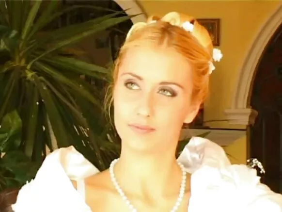 Bikin aure budurwa dubura, iskancin gida na masu kwalliya.