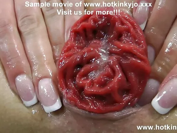 Sexy kuyanga batsa kungiyar tsuliya tana lalata jaki mai ƙarfi tare da babban filogi da faɗuwa.
