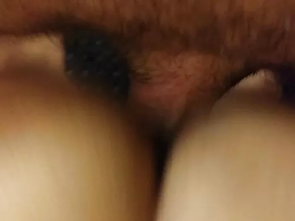Filipina na fucks doggy style HD a cikin gidan wanka, dubura, bidiyo na gida.