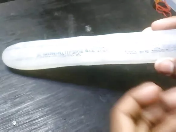 DIY kayan wasan jima'i, yadda ake yin tsuliya dildo 2019 hd ta amfani da gunkin manne.