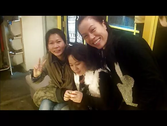 Bidiyon gida na budurwar budurwa ta farko ta Beijing.